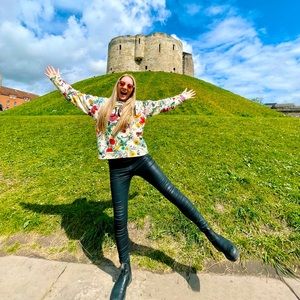 Meet your Posher, Sam